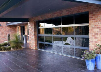 4 Reasons Melbourne Homeowners are Installing Bespoke Garage Doors 