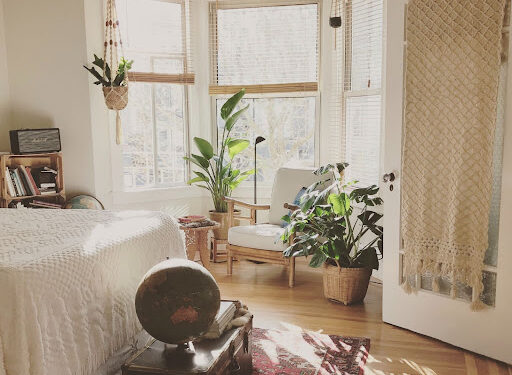 white theme bed room