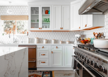 Beauty on a Budget: 5 Affordable Decorating Ideas for the Kitchen